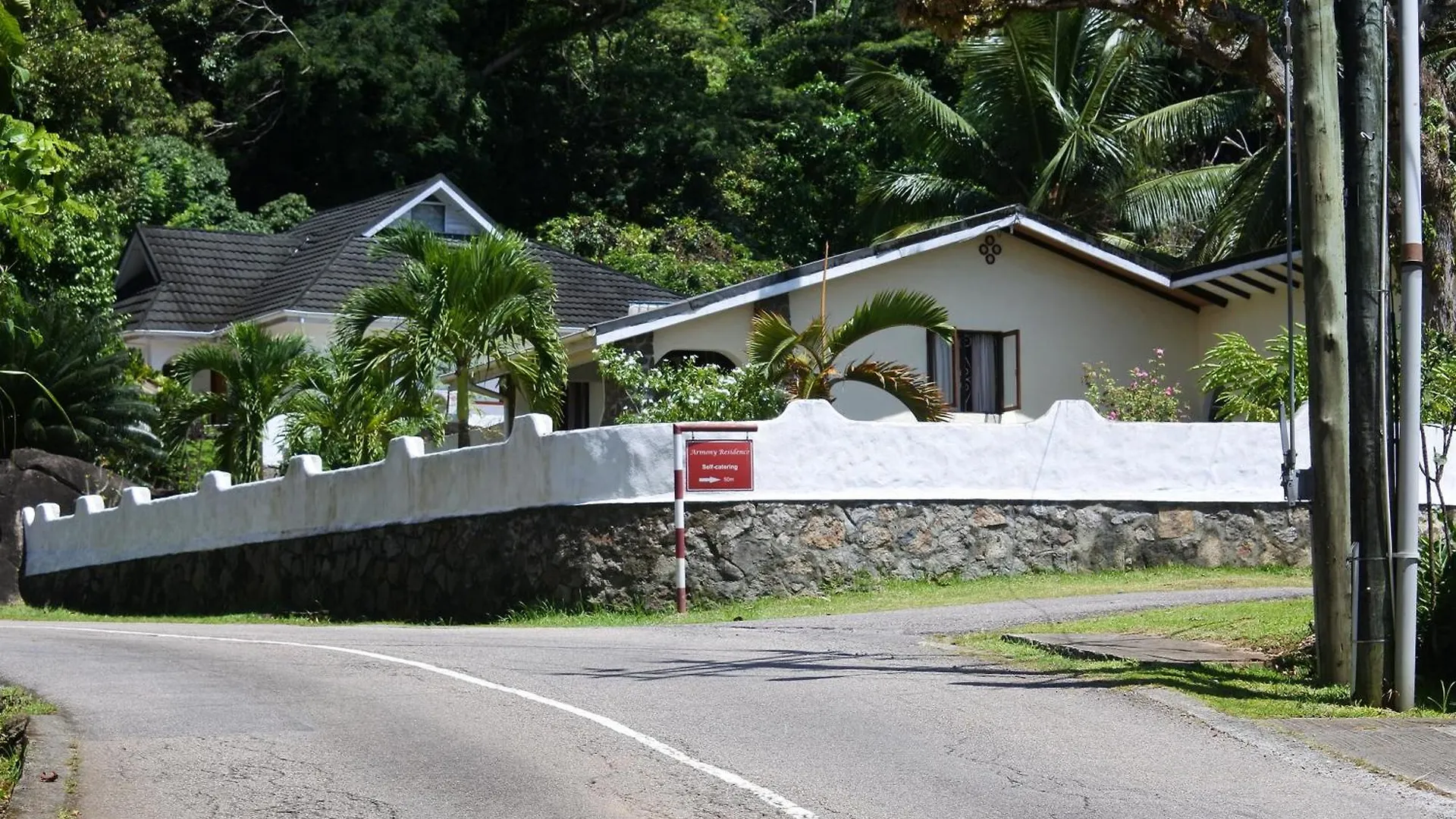 Contemporary Studio With Sea View In Mahe 56M² + Terrace Misere 公寓
